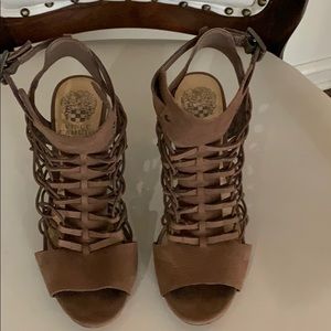 VINCE CAMUTO sz8